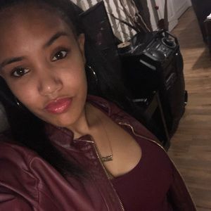 Meet your Posher, Thalia